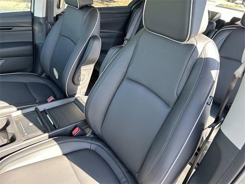 New 2026 Honda Odyssey Touring image 20