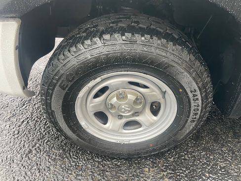 Used 2011 Dodge Dakota ST image 13