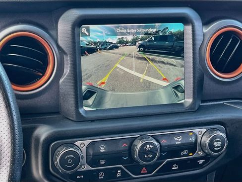 Certified 2023 Jeep Gladiator Mojave w/ Trailer Tow Package AWD/4WD image 14