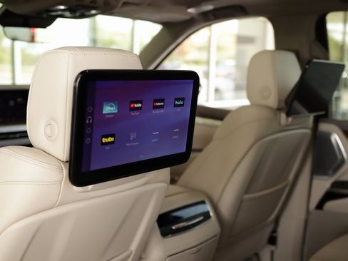 New 2025 Cadillac Escalade Premium Luxury Platinum image 38