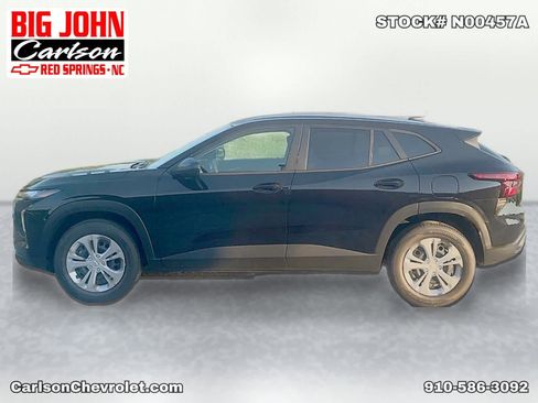 Used 2026 Chevrolet Trax LS FWD image 39
