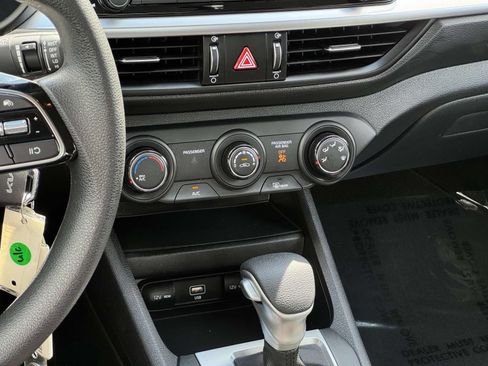 Used 2023 Kia Forte LXS w/ LXS Technology Package FWD image 4