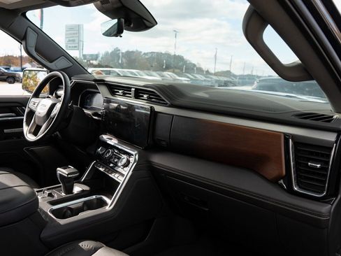 Used 2024 GMC Sierra 1500 Denali w/ Denali Reserve Package image 22