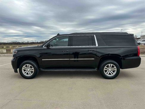 Used 2016 Chevrolet Suburban LS w/ Enhanced Driver Alert Package image 6
