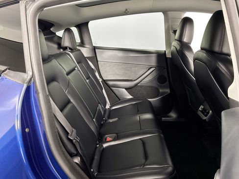Used 2023 Tesla Model Y Long Range image 41