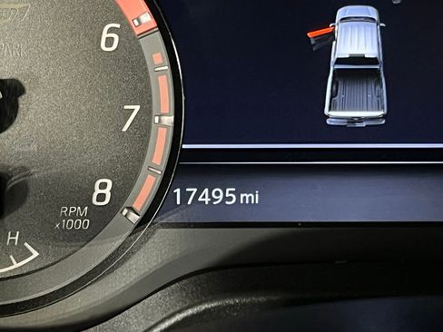 Used 2023 Nissan Titan PRO-4X w/ Pro-4x Convenience Package image 21