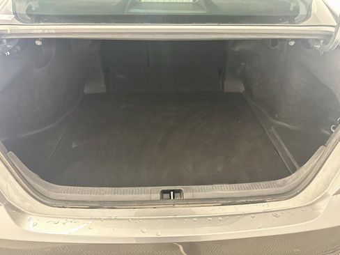 Used 2025 Toyota Camry SE FWD image 30