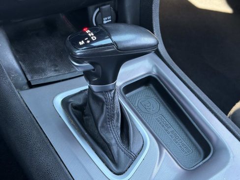 Used 2022 Dodge Charger SXT image 12