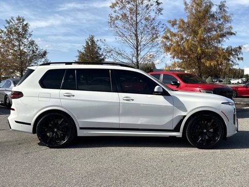Used 2023 BMW X7 xDrive40i w/ M Sport Package image 2