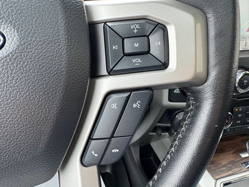Used 2018 Ford F150 Lariat AWD/4WD image 13