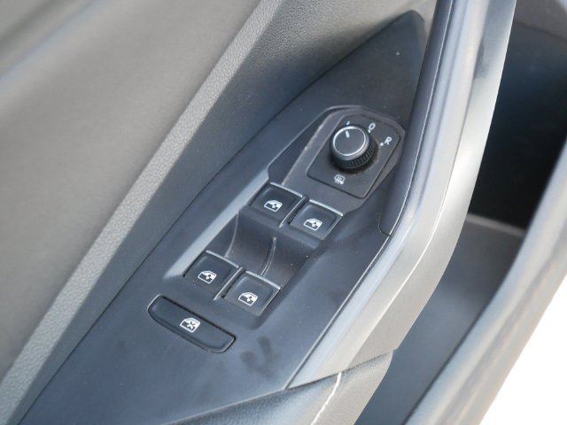 Certified 2025 Volkswagen Jetta S FWD image 16