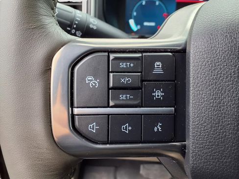 Used 2025 Ford F450 Platinum w/ Platinum Plus Package image 23