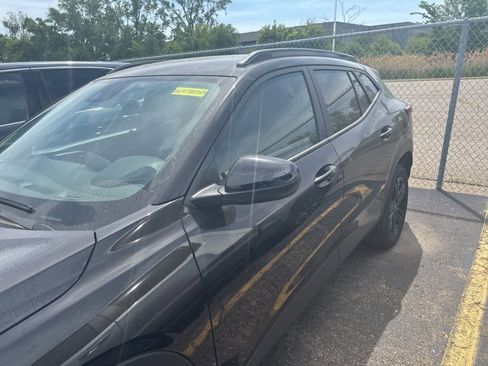 Used 2025 Chevrolet Trax ACTIV w/ Driver Confidence Package FWD image 14