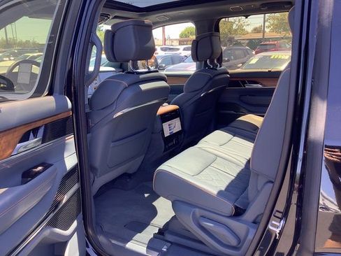 Used 2024 Jeep Grand Wagoneer Series III w/ Flexible Seating Group image 25