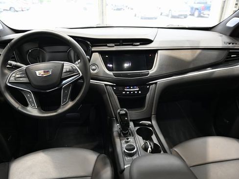 Used 2025 Cadillac XT5 Premium Luxury image 12