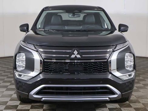 New 2026 Mitsubishi Outlander SE FWD image 11