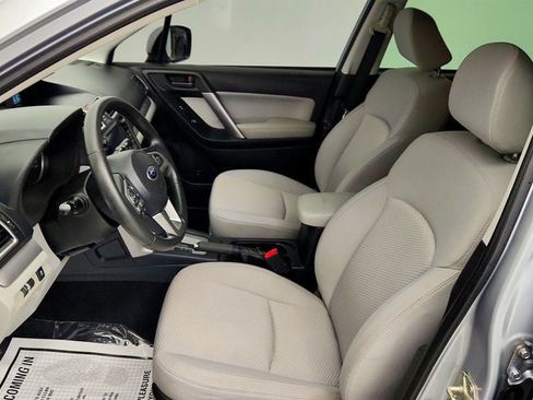 Used 2018 Subaru Forester 2.5i Premium w/ All-Weather Package AWD/4WD image 19