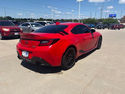Used 2023 Toyota GR86 Premium w/ ALL Weather Mat Package (TMS) RWD image 5