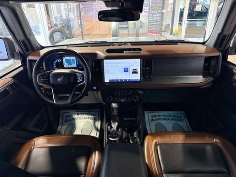 Used 2024 Ford Bronco Outer Banks image 16