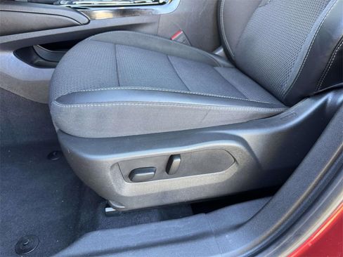 Used 2023 Buick Envision Preferred image 18