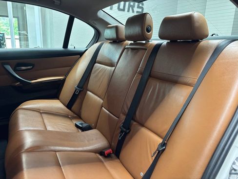 Used 2011 BMW 328i xDrive Sedan AWD/4WD image 18