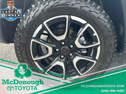 Used 2025 Jeep Compass Trailhawk AWD/4WD image 4