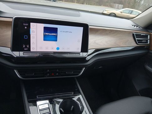 New 2026 Volkswagen Atlas SE image 17