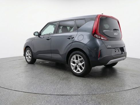 Used 2025 Kia Soul LX w/ LX Technology Package FWD image 6