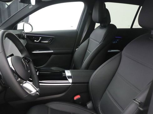 Certified 2026 Mercedes-Benz GLC 300 image 32