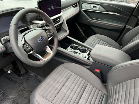 New 2026 Ford Explorer ST-Line w/ ST-Line Street Pack AWD/4WD image 16