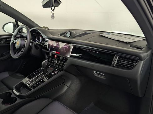 New 2026 Porsche Macan Turbo AWD/4WD image 19
