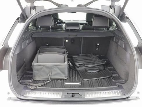 Used 2022 Land Rover Range Rover Velar R-Dynamic S image 19