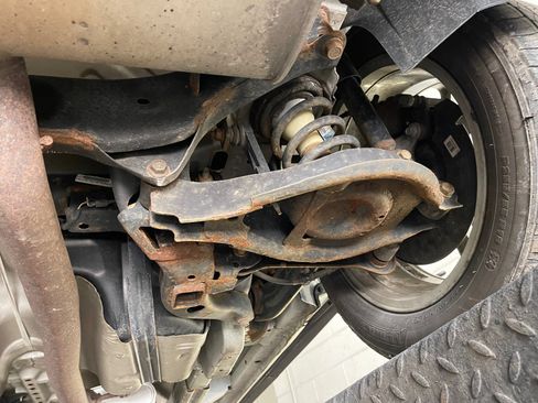 Used 2017 Chevrolet Equinox Premier w/ Enhanced Convenience Package image 61