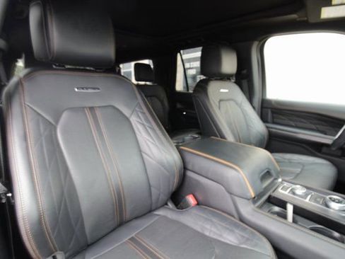 Used 2023 Ford Expedition Max Platinum image 39