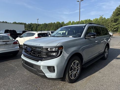 New 2026 Ford Expedition Active AWD/4WD image 3