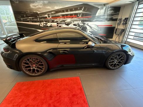 Used 2024 Porsche 911 Carrera T RWD image 6