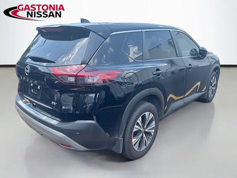 Used 2023 Nissan Rogue SV FWD image 9