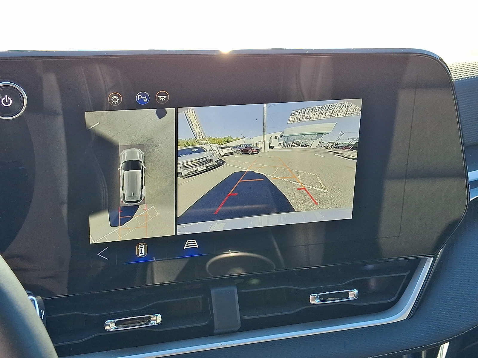 Certified 2025 Chevrolet Equinox LT w/ Convenience Package II FWD image 19