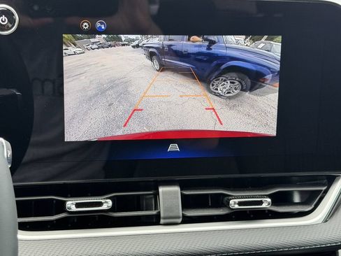Used 2026 Chevrolet Equinox LT FWD image 27