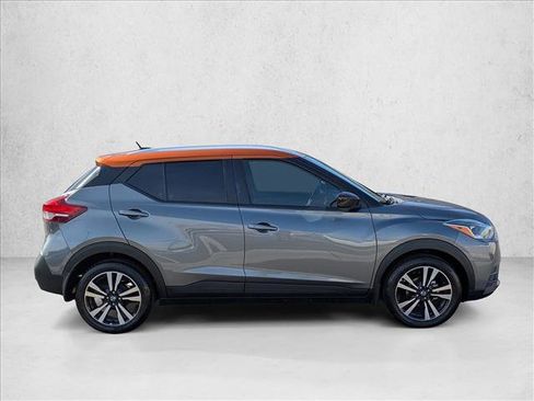 Used 2020 Nissan Kicks SV image 4