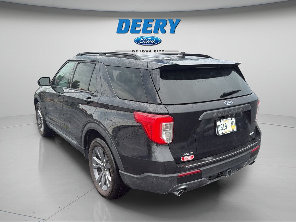 Certified 2024 Ford Explorer XLT w/ Equipment Group 202A AWD/4WD image 8