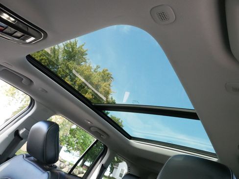 Used 2022 Jeep Grand Cherokee Limited 4xe image 34