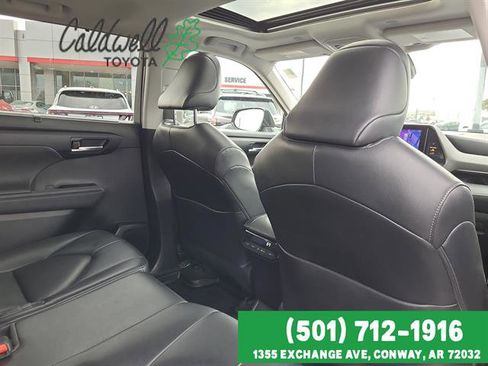 Used 2023 Toyota Highlander XLE image 54