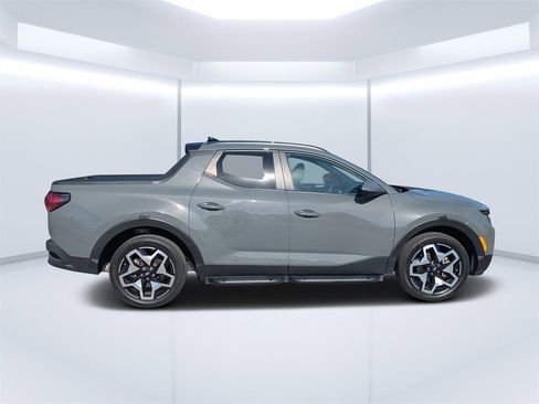 Used 2022 Hyundai Santa Cruz Limited image 2