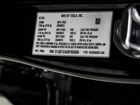 Used 2025 Tesla Model 3 Long Range RWD image 45