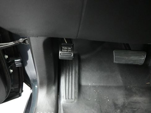 Used 2017 Chevrolet Silverado 2500 W/T image 21