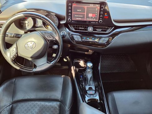 Used 2022 Toyota C-HR Limited image 4