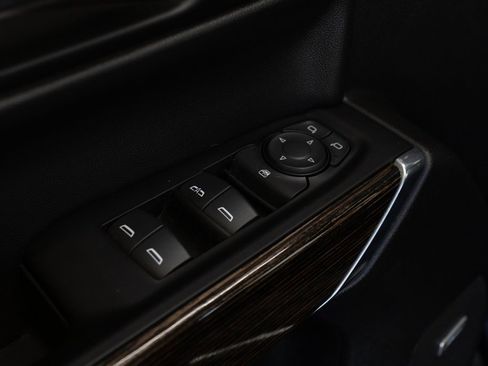 Used 2022 GMC Sierra 1500 Elevation w/ Preferred Package image 17