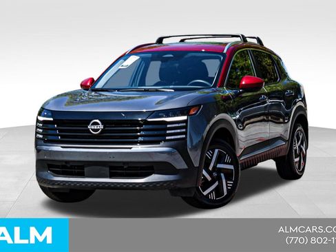 Used 2025 Nissan Kicks SV w/ SV Premium Package FWD image 1