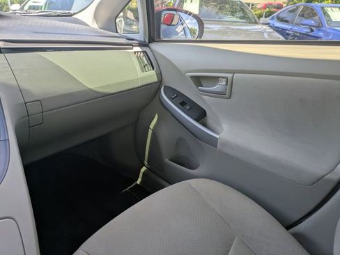 Used 2010 Toyota Prius Two FWD image 16